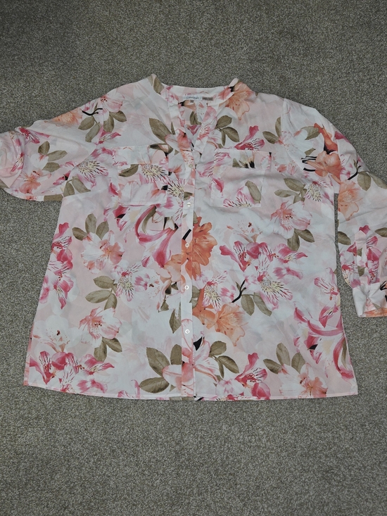 Calvin Klein Tops - Calvin Klein Floral Print Button-Front Blouse in Pink & Peach